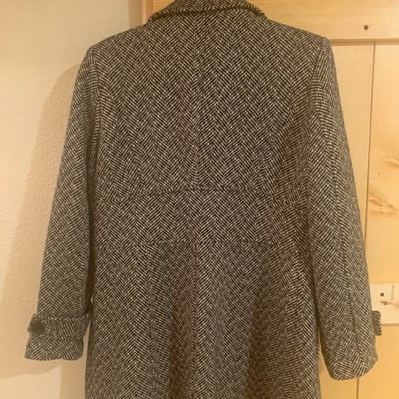 Heavy Pea Coat - Collection by Gallery - Size M - Picture 2 of 3